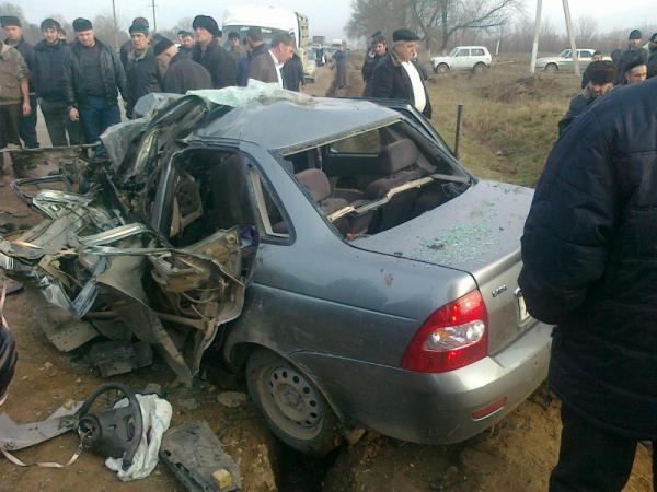 В Чечне в крупной аварии погибли пять человек